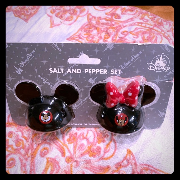 Disney Other - Disney Mickey and Minnie salt shakers Disney Other - Disney Mickey and Minnie salt shakers